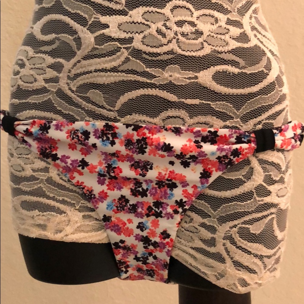 Swimwear bikinis one piece XS